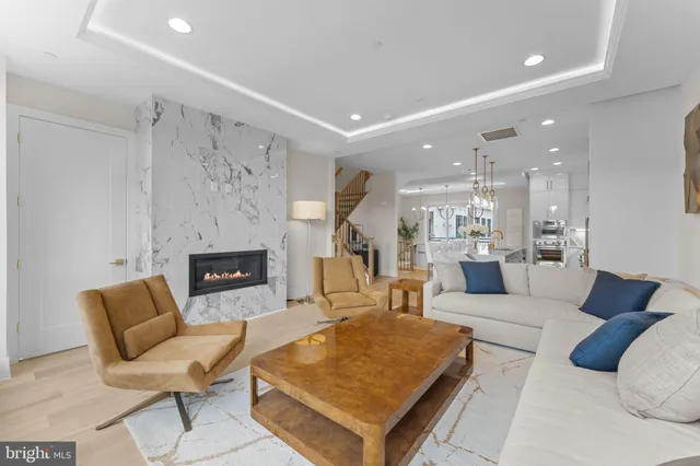 $2,790,000 | 7047 Liberty Lane, Unit 32, McLean, VA 22101