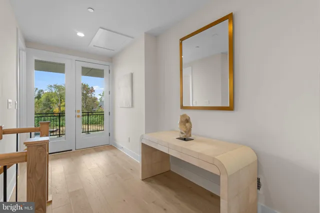 $2,790,000 | 7047 Liberty Lane, Unit 32, McLean, VA 22101