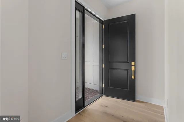 $2,790,000 | 7047 Liberty Lane, Unit 32, McLean, VA 22101