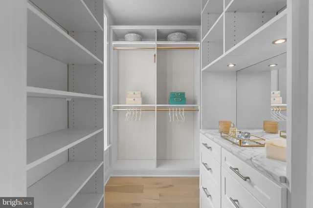 $2,790,000 | 7047 Liberty Lane, Unit 32, McLean, VA 22101