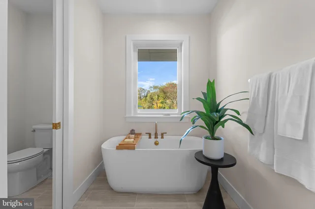 $2,790,000 | 7047 Liberty Lane, Unit 32, McLean, VA 22101