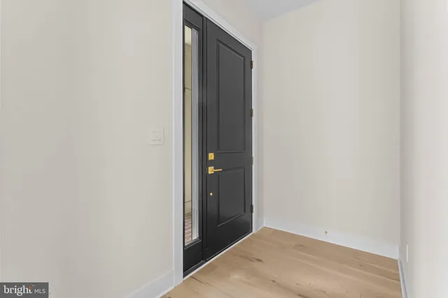 $2,790,000 | 7047 Liberty Lane, Unit 32, McLean, VA 22101