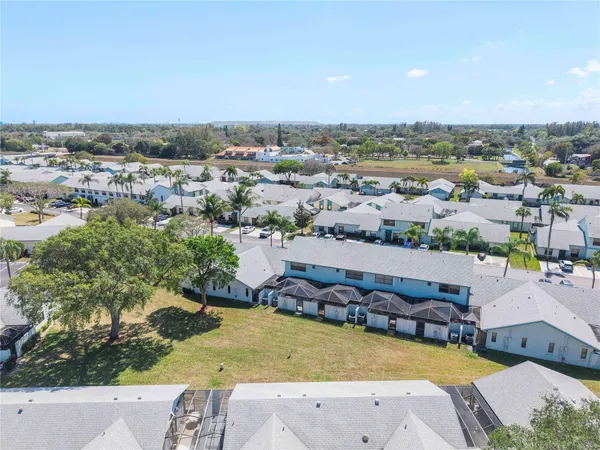 $393,900 | 9149 Southwest 21st Court, Unit F, Boca Raton, FL 33428