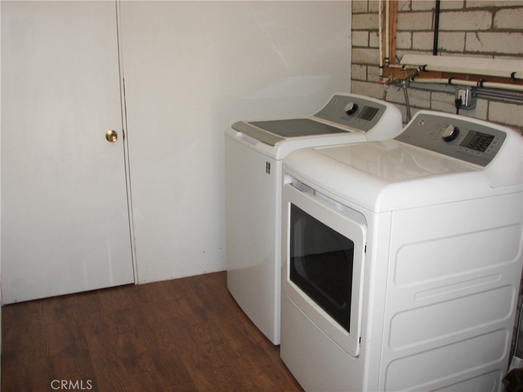 1101 Big Tree Lane Crestline, CA 92325 - Photo 7 of 30 a utility room with dryer and washer