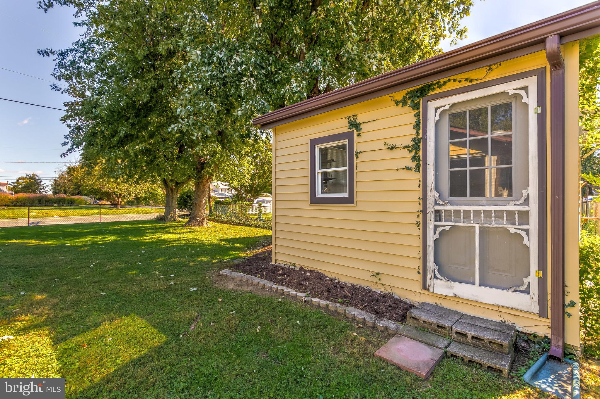 1508 Wilson Point Road Baltimore, MD 21220 - Photo 33 of 43 Separate building for home office, gym, studio!