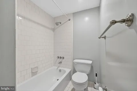 $2,000 | 2007 Kalorama Road Northwest, Unit B, Washington, DC 20009