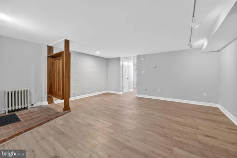 $2,000 | 2007 Kalorama Road Northwest, Unit B, Washington, DC 20009