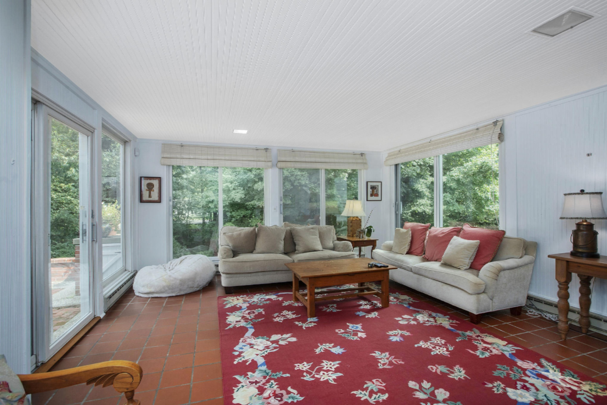 1702 Embury Road Kalamazoo, MI 49008 - Photo 13 of 42 NDP_DNGs_118