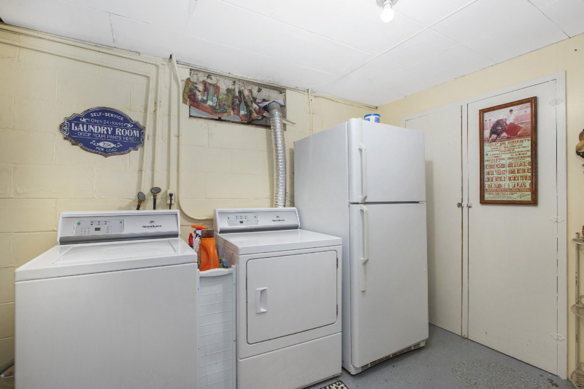 1702 Embury Road Kalamazoo, MI 49008 - Photo 35 of 42 NDP_DNGs_164