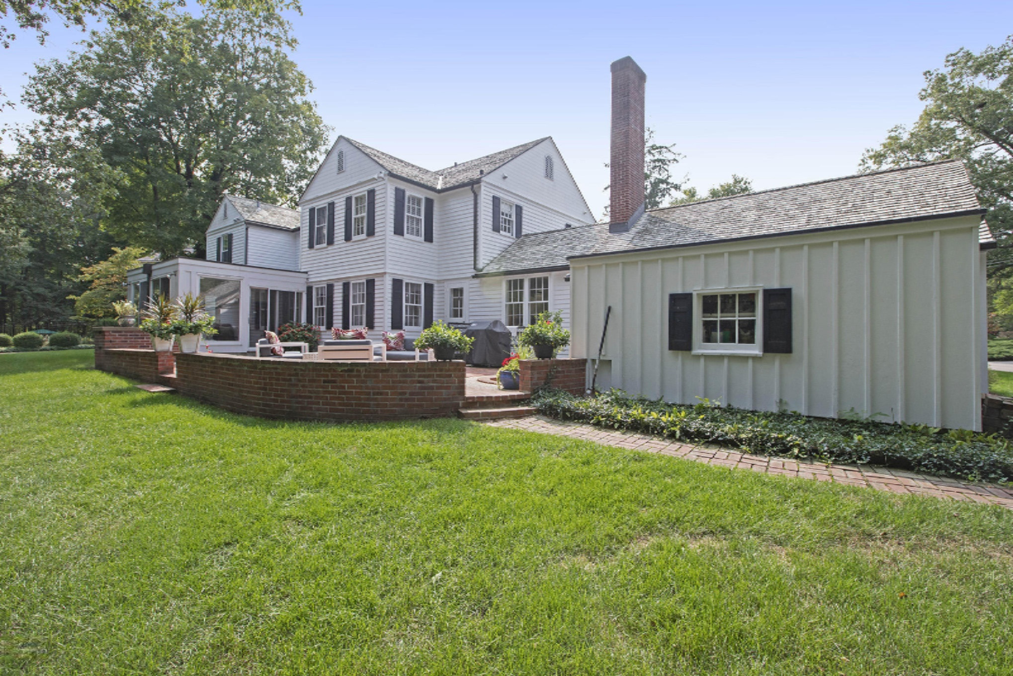 1702 Embury Road Kalamazoo, MI 49008 - Photo 37 of 42 NDP_DNGs_167