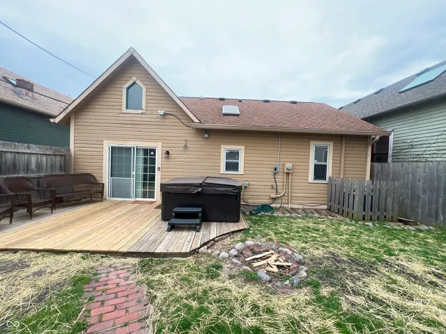 $1,900 | 430 Spring Street, Indianapolis, IN 46202