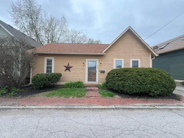 $1,900 | 430 Spring Street, Indianapolis, IN 46202