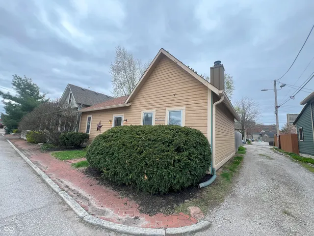 $1,900 | 430 Spring Street, Indianapolis, IN 46202