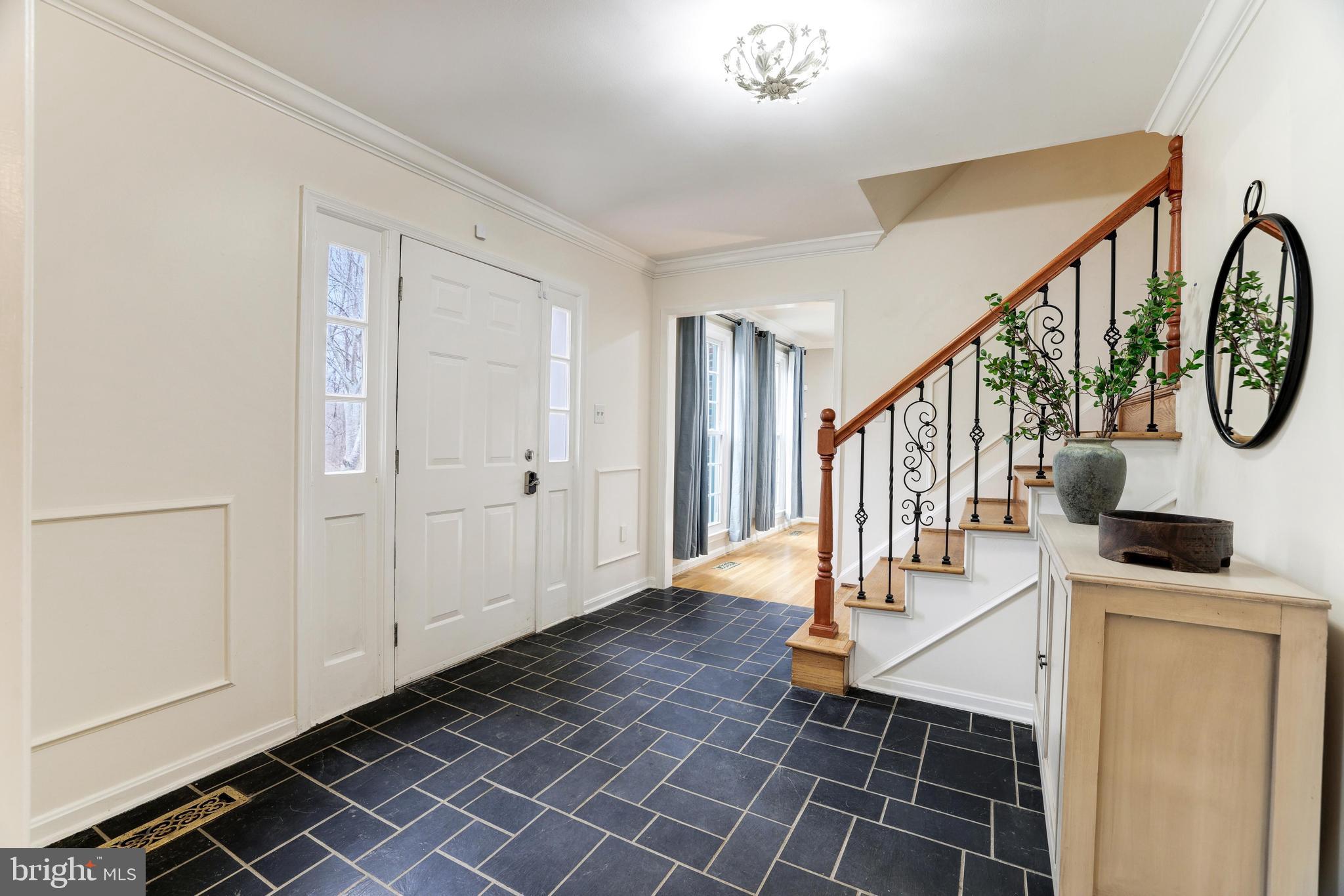 10091 Lawyers Road Vienna, VA 22181 - Photo 11 of 87 Gallery Image 11