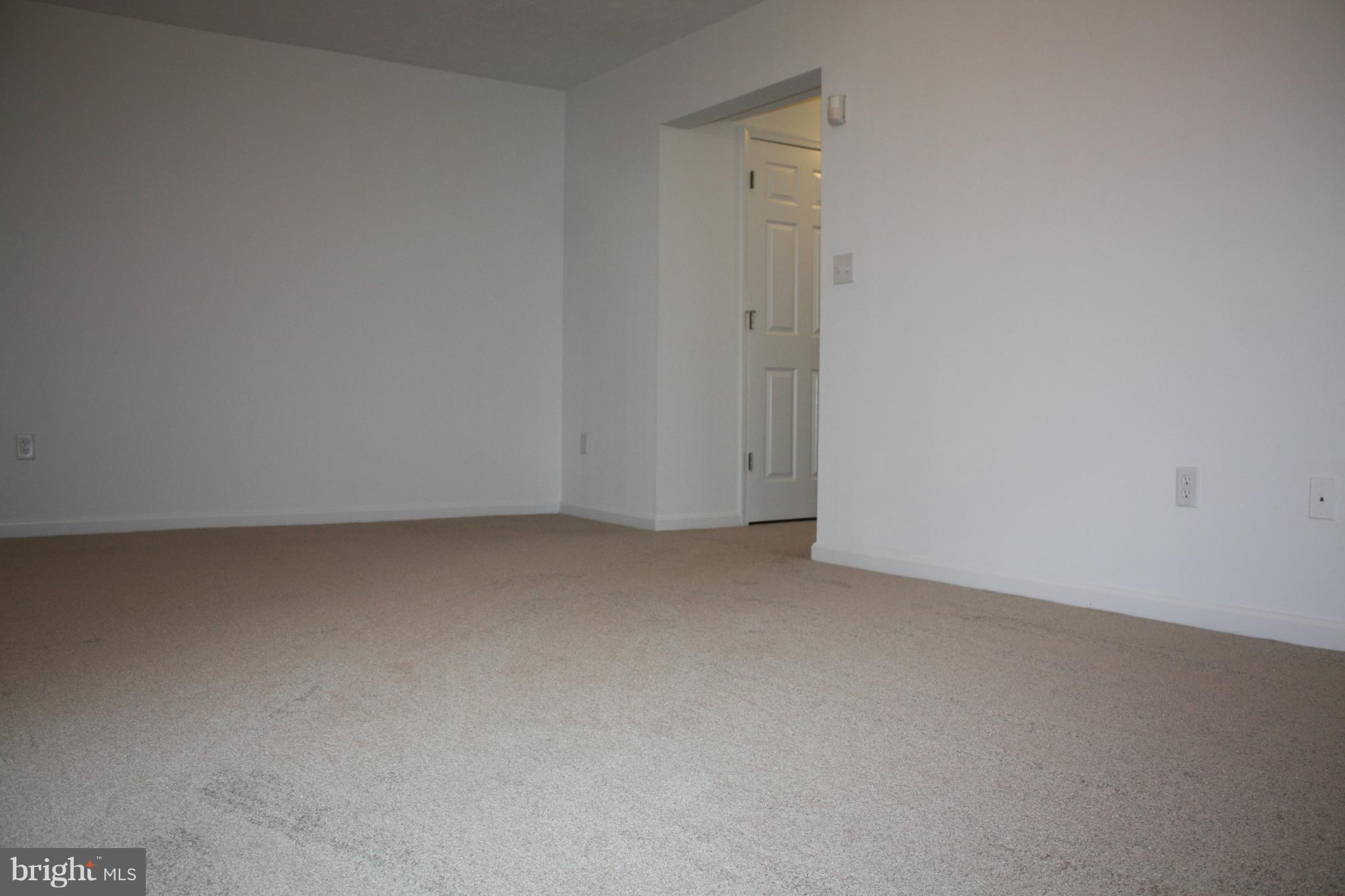 2104 Colonel Way Odenton, MD 21113 - Photo 4 of 27 Looking back towards entry hallway