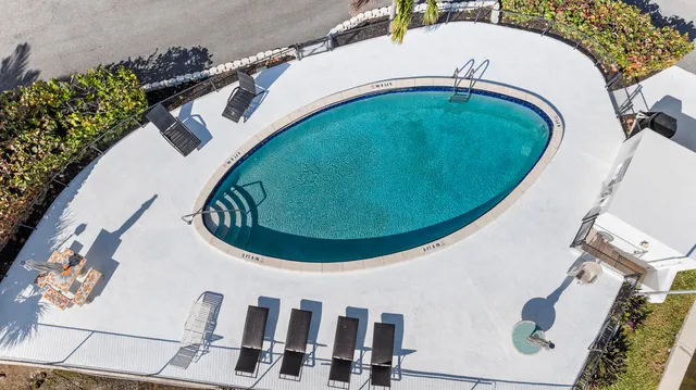 $420,000 | 231 East Lantana Road, Unit 402, Lantana, FL 33462