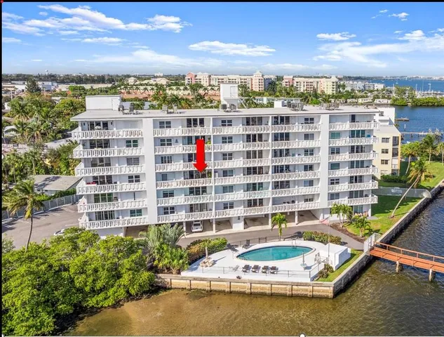 $420,000 | 231 East Lantana Road, Unit 402, Lantana, FL 33462