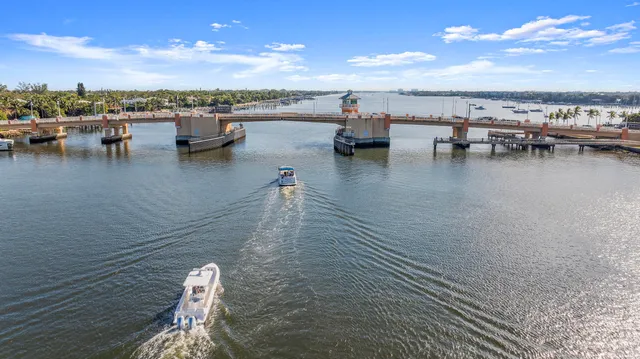 $420,000 | 231 East Lantana Road, Unit 402, Lantana, FL 33462