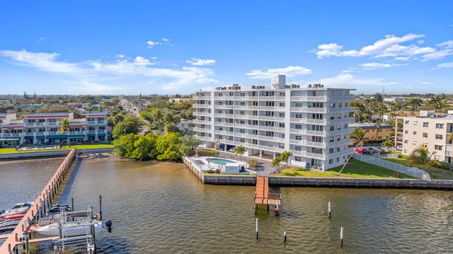 $420,000 | 231 East Lantana Road, Unit 402, Lantana, FL 33462