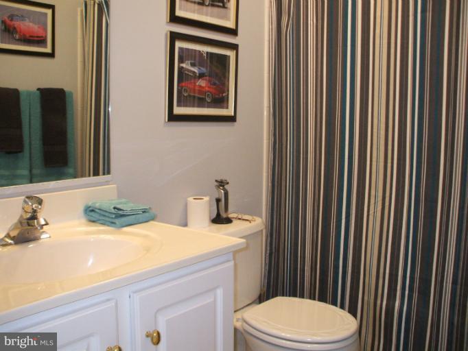 8104 Rose Haven Road Rosedale, MD 21237 - Photo 1 of 26 Bath