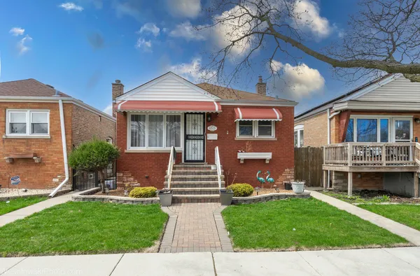 $359,900 | 6528 South Kildare Avenue, Chicago, IL 60629