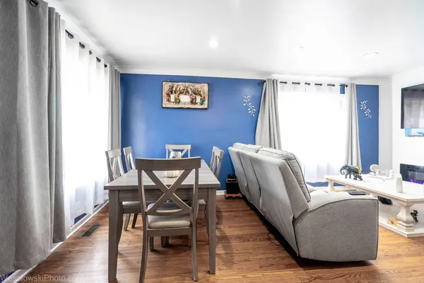 $359,900 | 6528 South Kildare Avenue, Chicago, IL 60629
