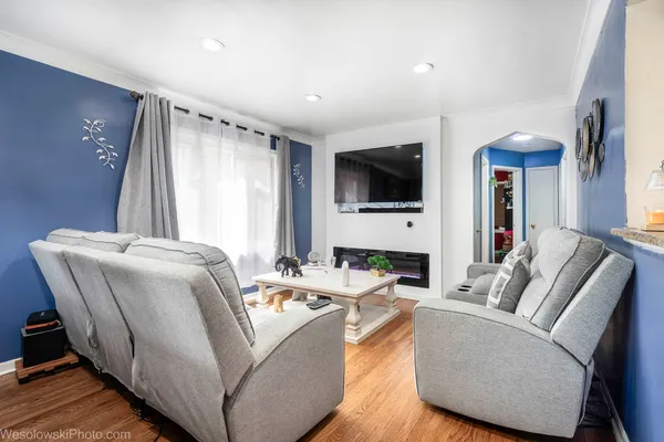 $359,900 | 6528 South Kildare Avenue, Chicago, IL 60629