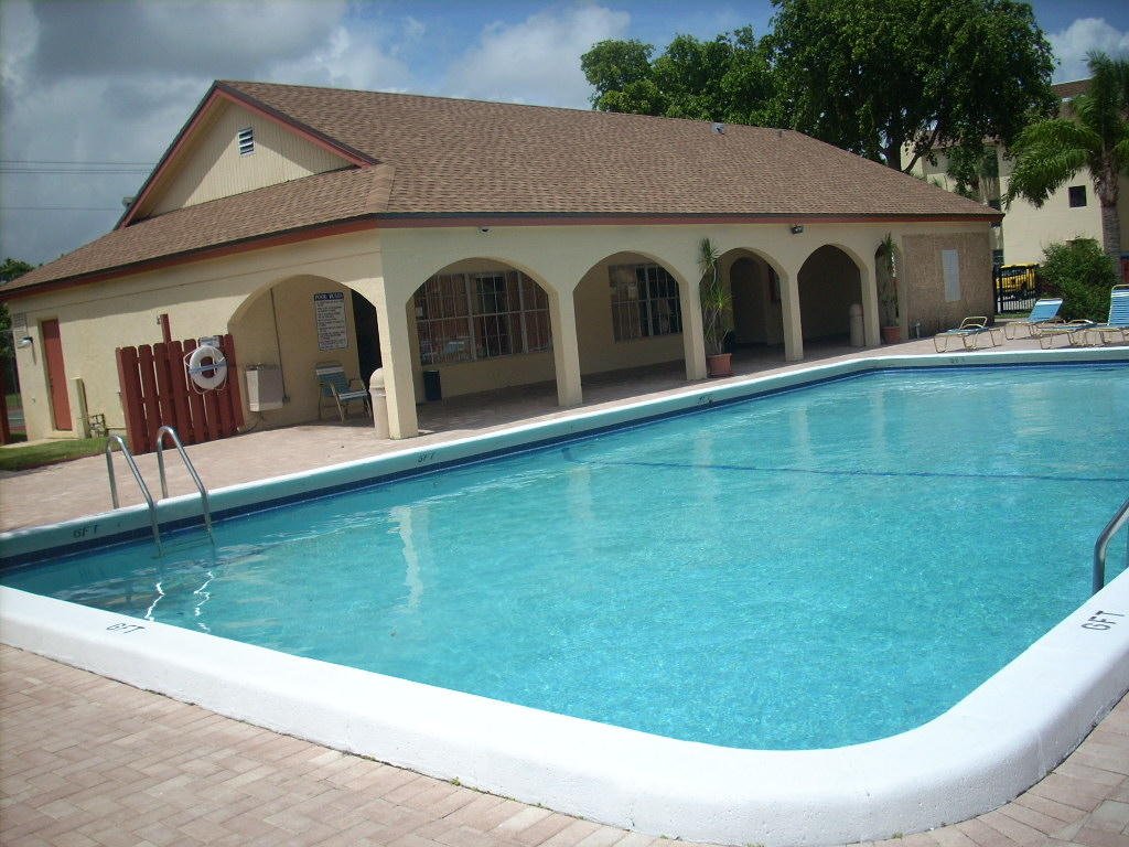 450 Northwest 20th Street, Unit 209 Boca Raton, FL 33431 - Photo 17 of 28 Big Community Pool