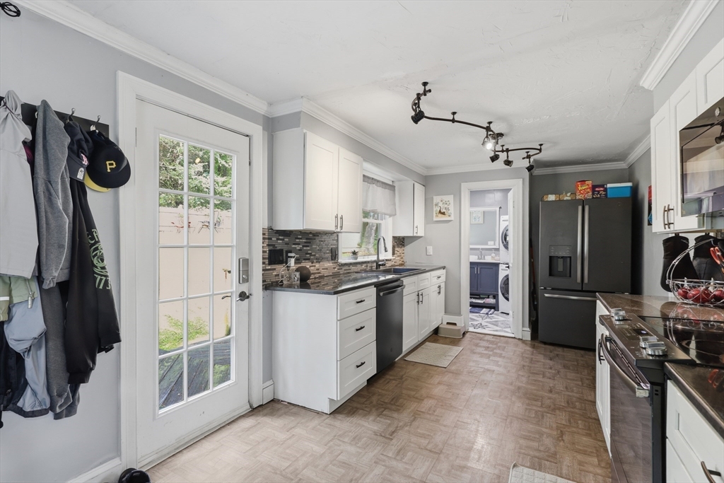 84 Southbridge Road Charlton, MA 01507 - Photo 15 of 41
