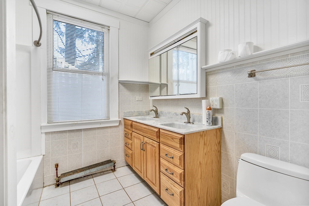 45 Prescott Street Clinton, MA 01510 - Photo 12 of 40 Gallery Image 12