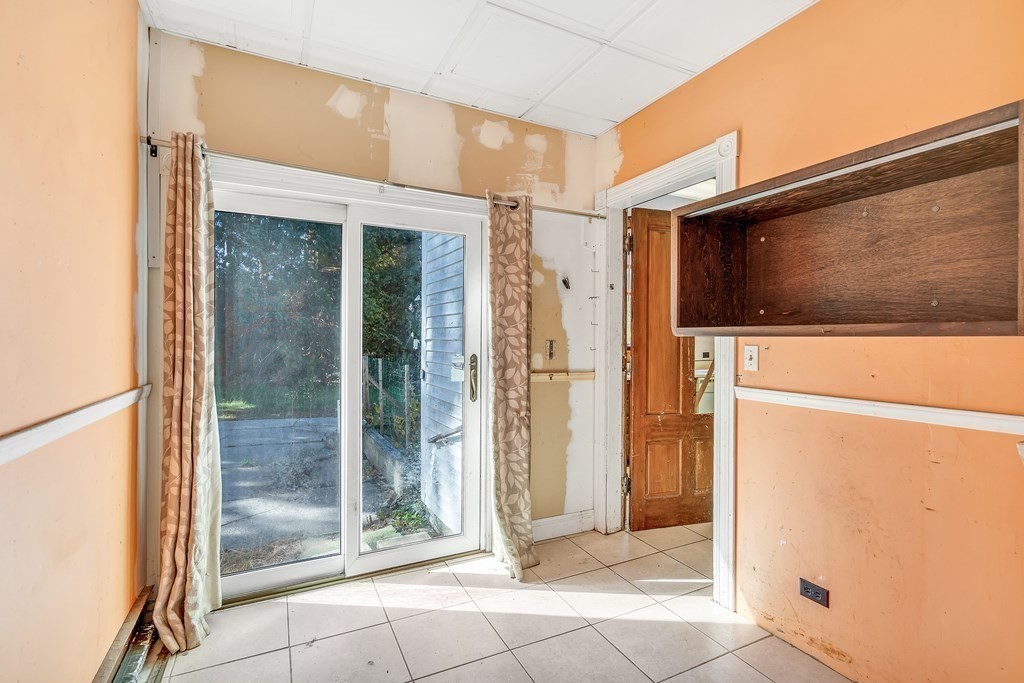 45 Prescott Street Clinton, MA 01510 - Photo 8 of 40 Gallery Image 8
