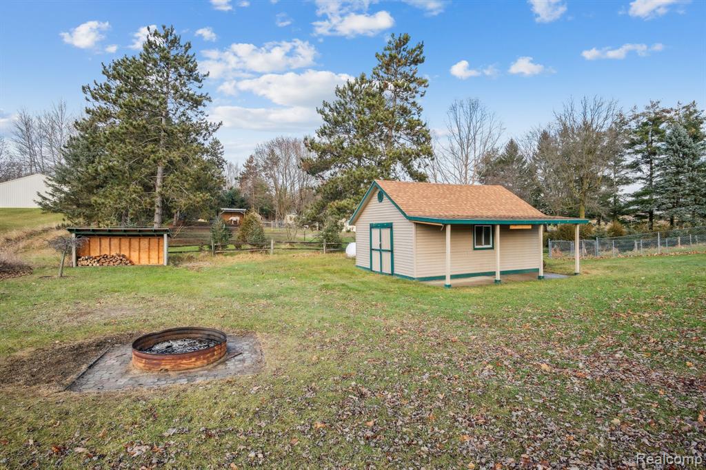 5236 Pratt Road Lapeer, MI 48446 - Photo 32 of 37