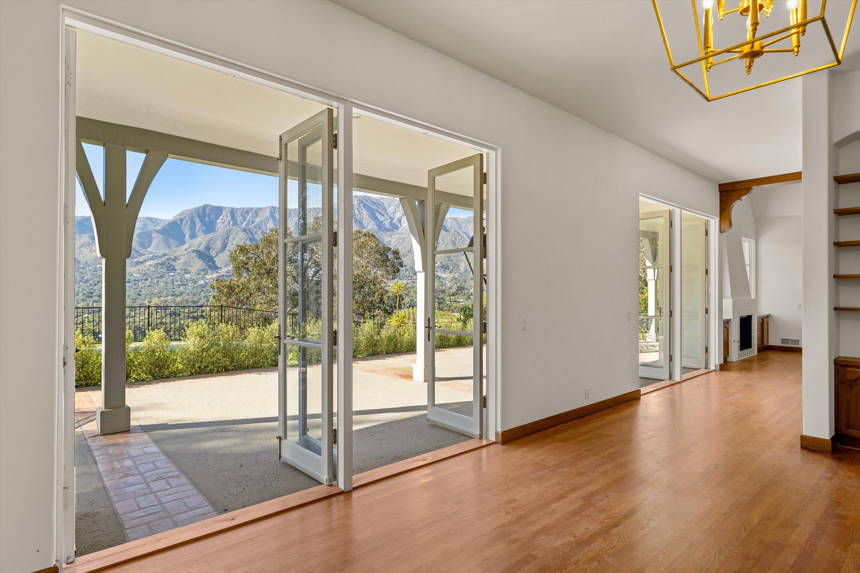 387 Ortega Ridge Road Montecito, CA 93108 - Photo 22 of 69 Living Room