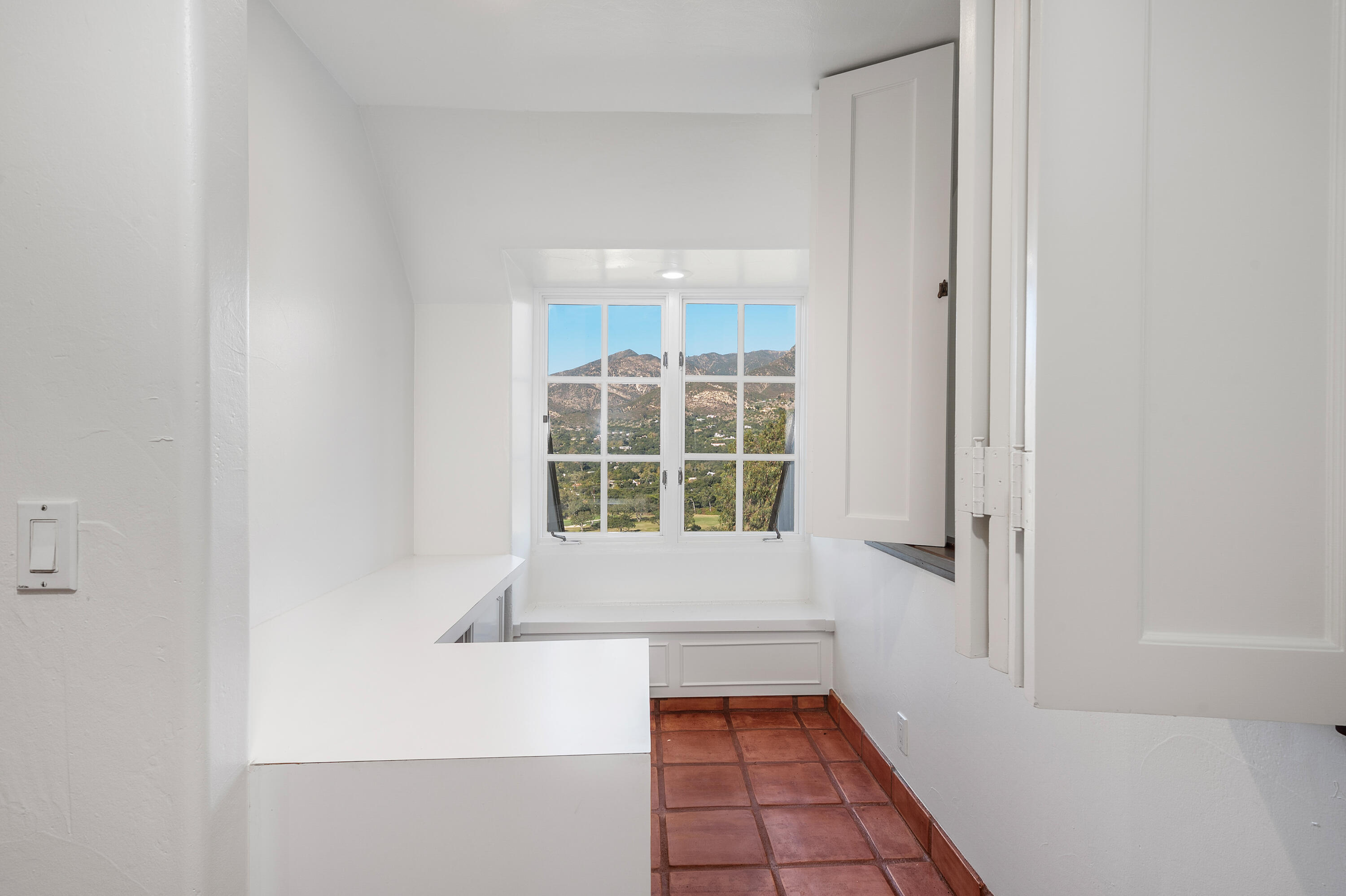 387 Ortega Ridge Road Montecito, CA 93108 - Photo 44 of 69 Built-in Office Nook