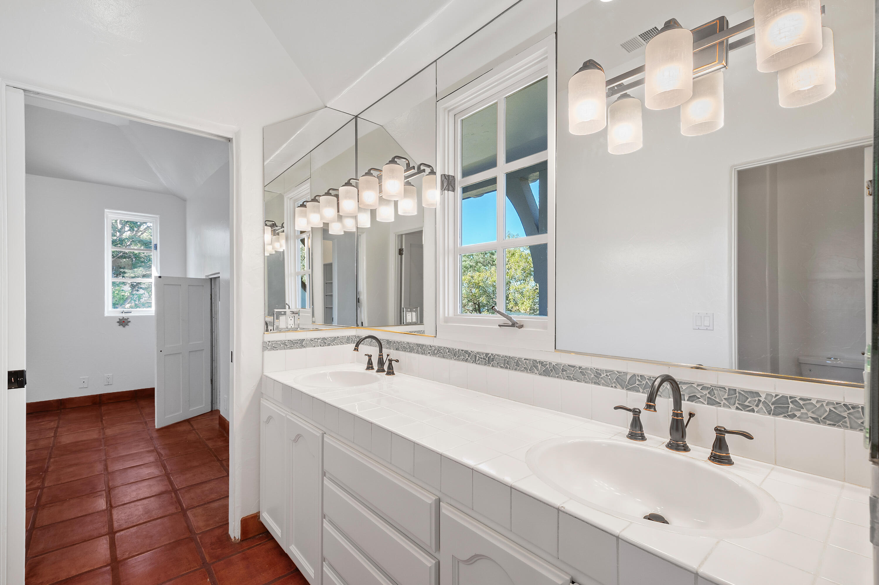 387 Ortega Ridge Road Montecito, CA 93108 - Photo 46 of 69 Upstairs Bathroom