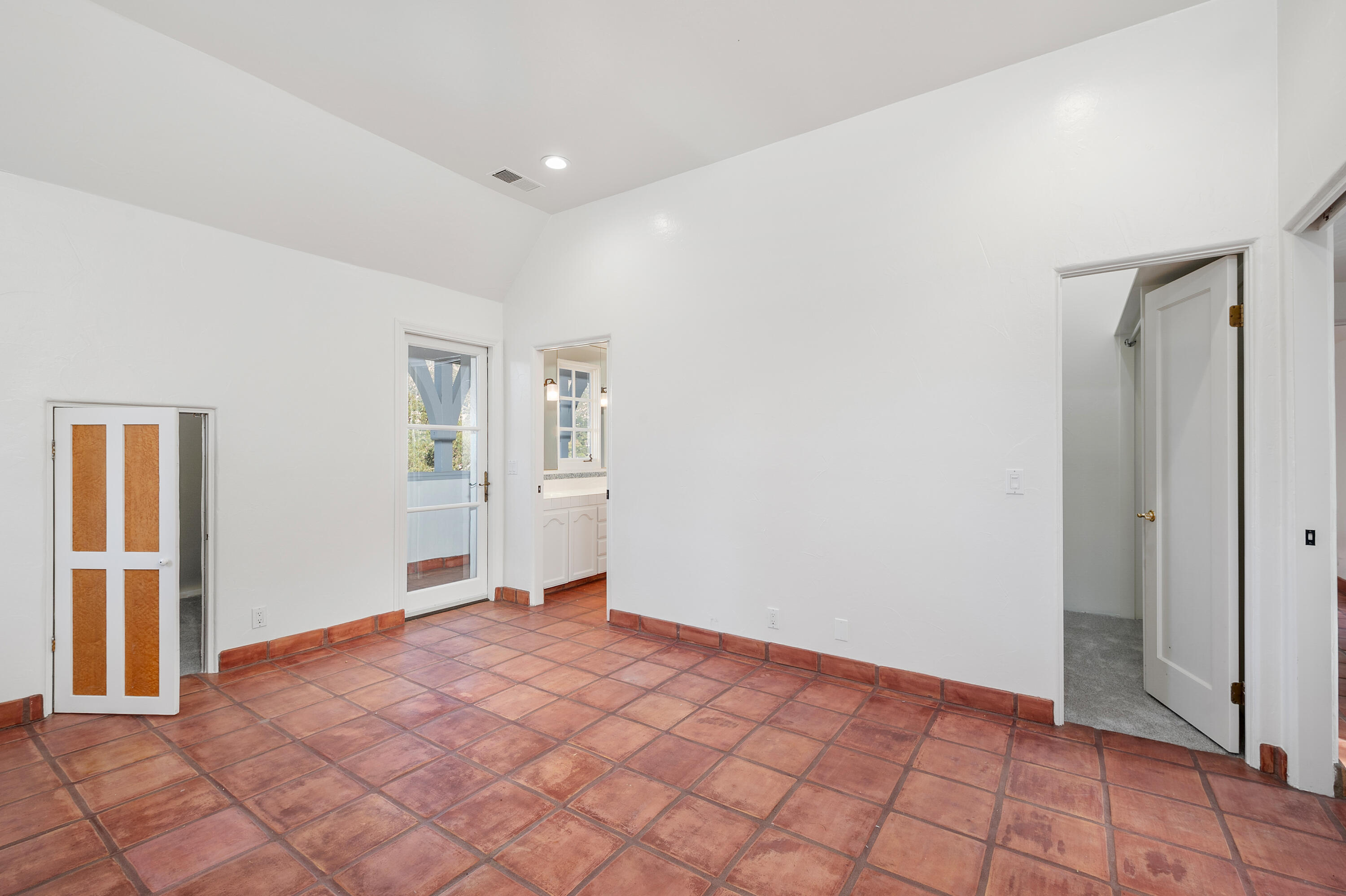 387 Ortega Ridge Road Montecito, CA 93108 - Photo 51 of 69 Bedroom 3