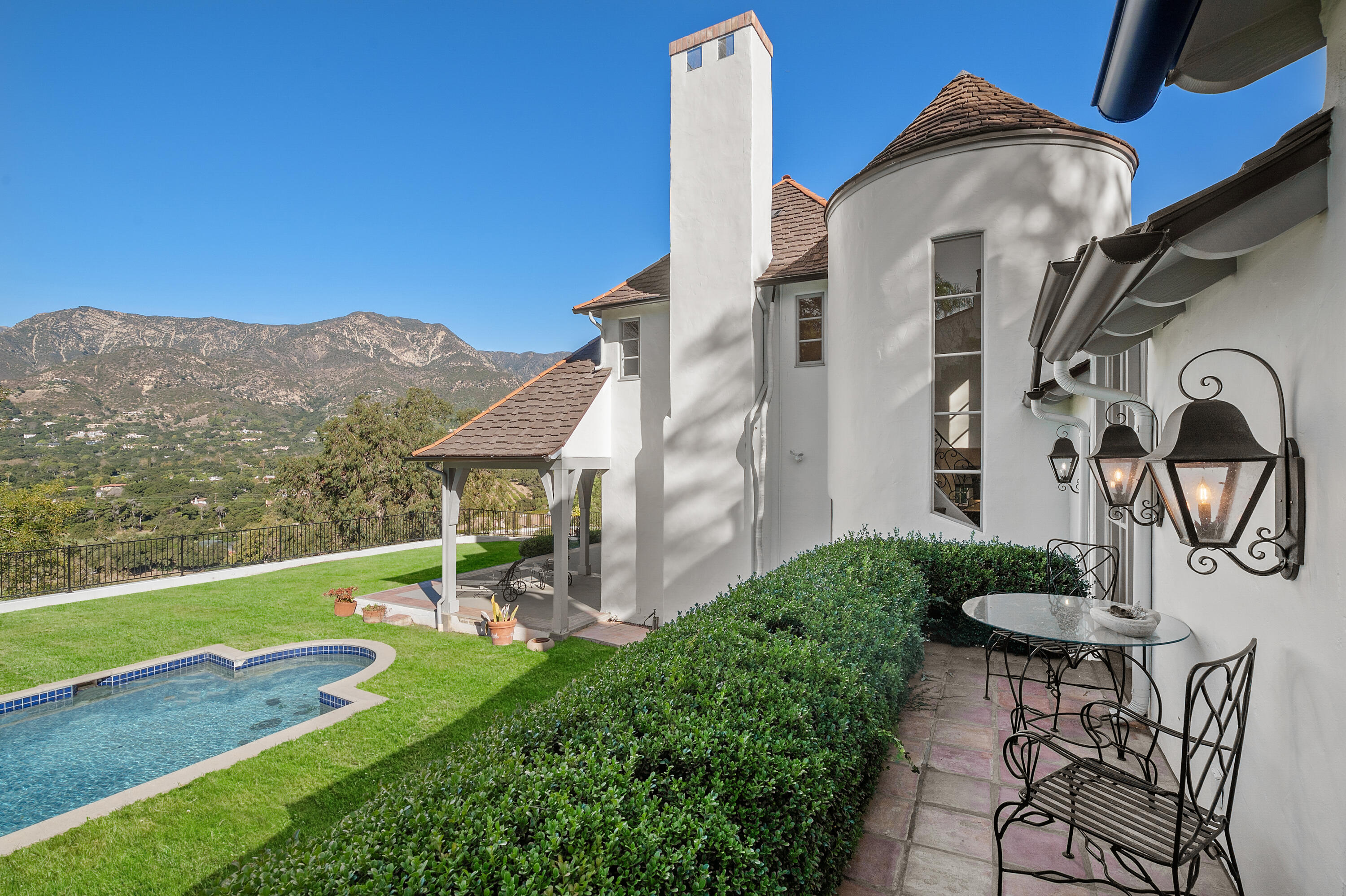 387 Ortega Ridge Road Montecito, CA 93108 - Photo 9 of 69 Yard/Pool/Spa
