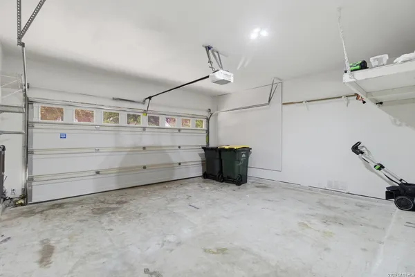 a view of a garage room