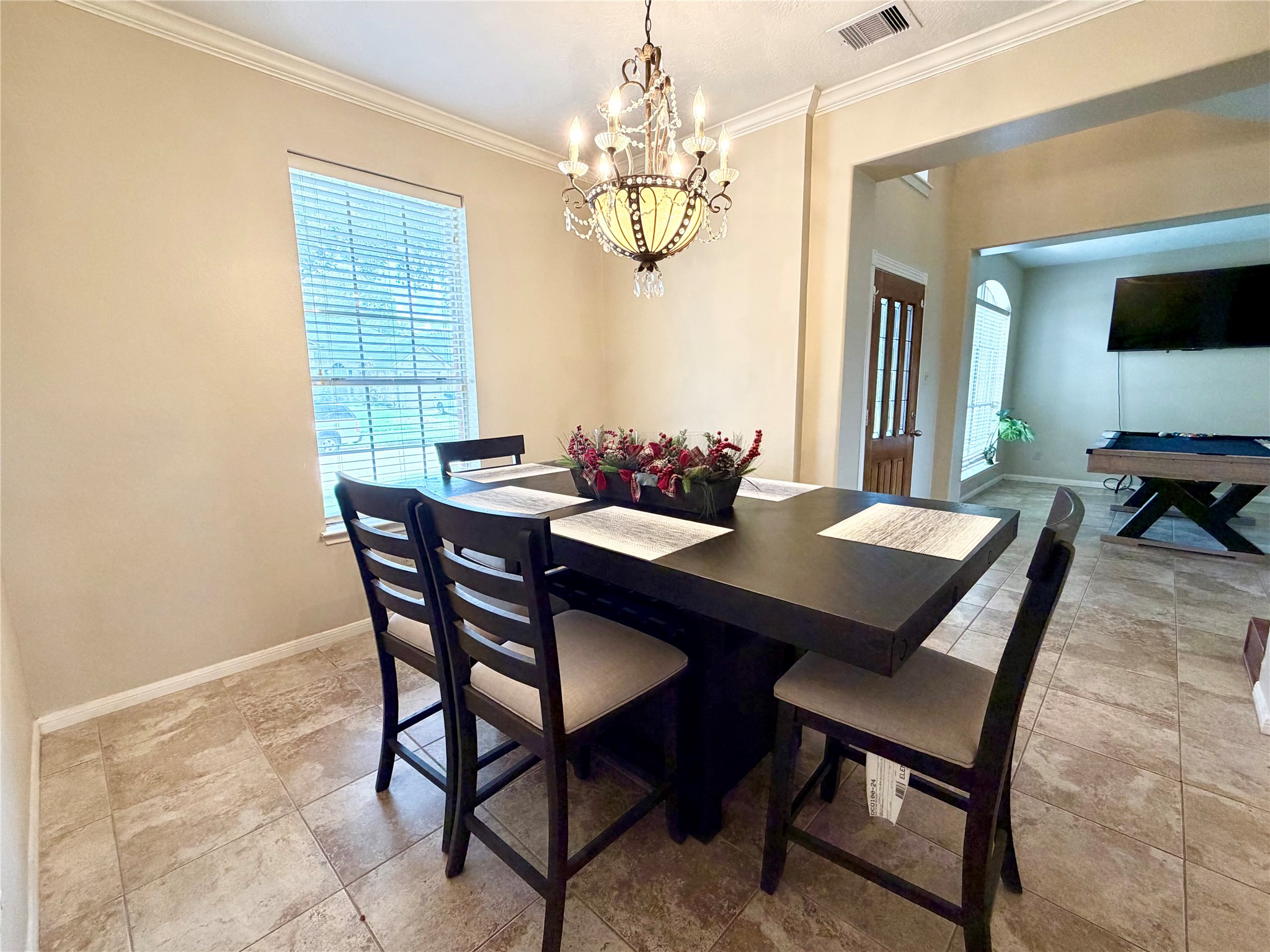 15819 Camp Fire Road Friendswood, TX 77546 - Photo 6 of 31 Dining Table will stay in home.