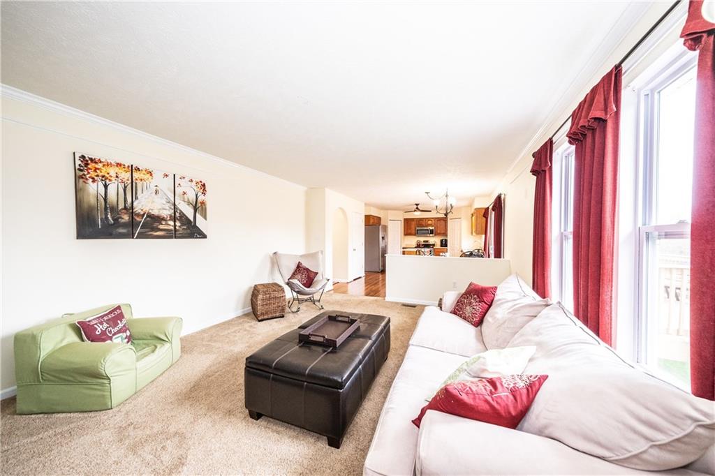 518 Blue Ridge Drive Coraopolis, PA 15108 - Photo 3 of 25 Gallery Image 3