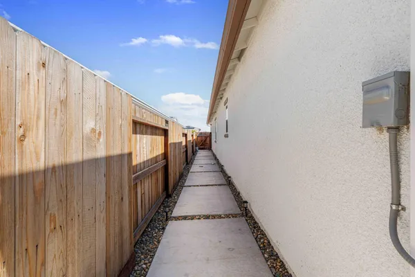 $529,995 | 209 Dogwood Rnch Way, Patterson, CA 95363