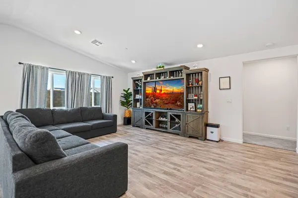 $529,995 | 209 Dogwood Rnch Way, Patterson, CA 95363