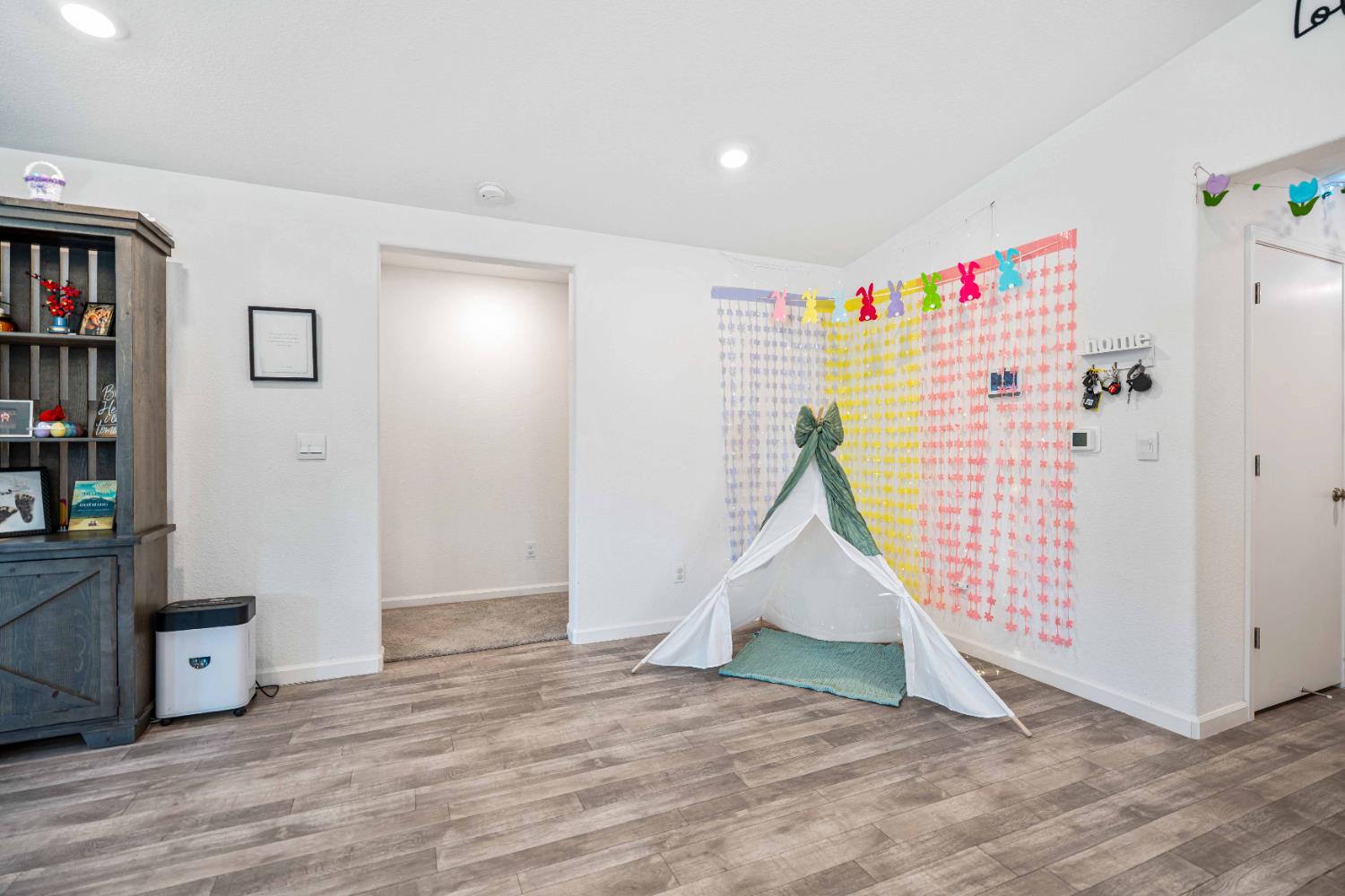 209 Dogwood Rnch Way Patterson, CA 95363 - Photo 6 of 35