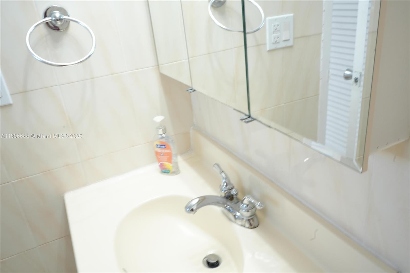 8000 Harding Avenue, Unit 5F Miami Beach, FL 33141 - Photo 10 of 16