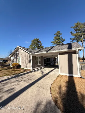 $249,900 | 561 Singletary Avenue, Elizabethtown, NC 28337