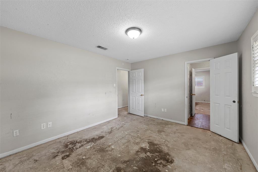 849 Deer Ridge Drive Woodway, TX 76712 - Photo 12 of 25 a view of an empty room