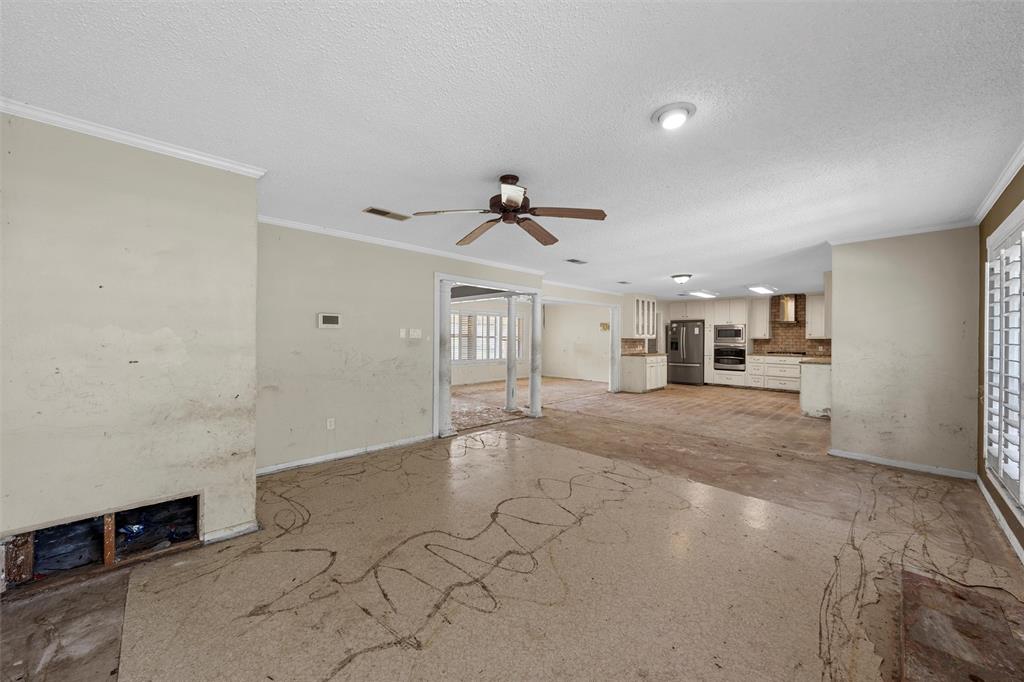 849 Deer Ridge Drive Woodway, TX 76712 - Photo 4 of 25 a view of a livingroom with furniture