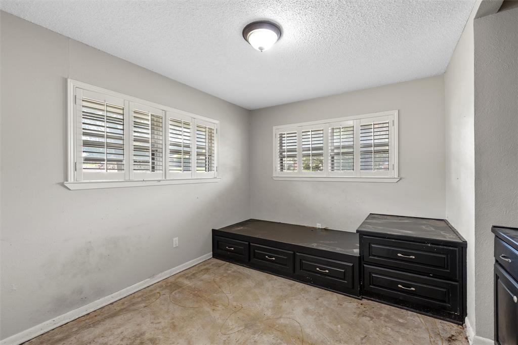 849 Deer Ridge Drive Woodway, TX 76712 - Photo 9 of 25 a room with furniture and a window