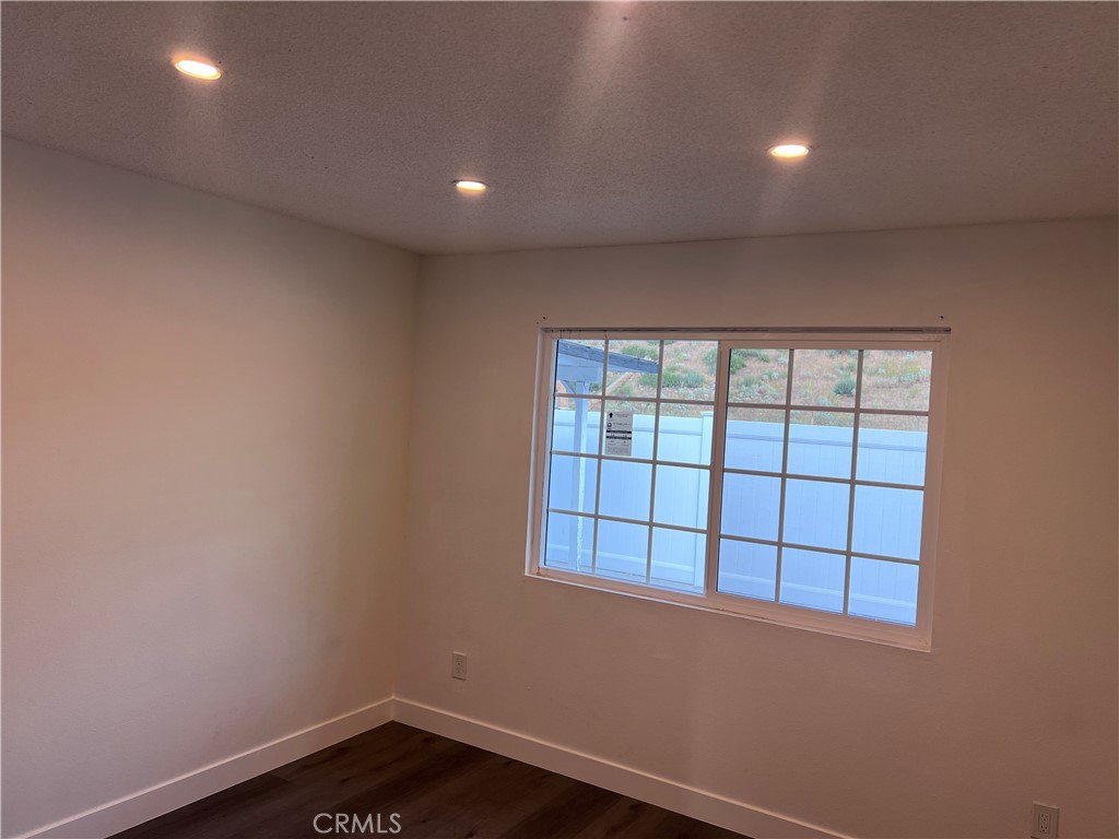 195 Masters Avenue Riverside, CA 92507 - Photo 11 of 37