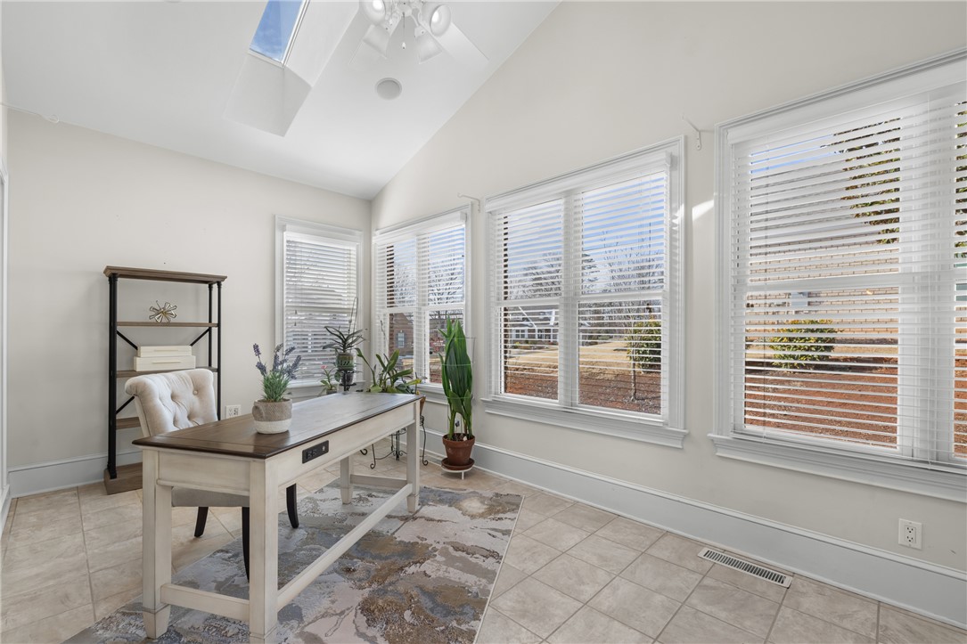 702 Bogey Boulevard Seneca, SC 29678 - Photo 12 of 50